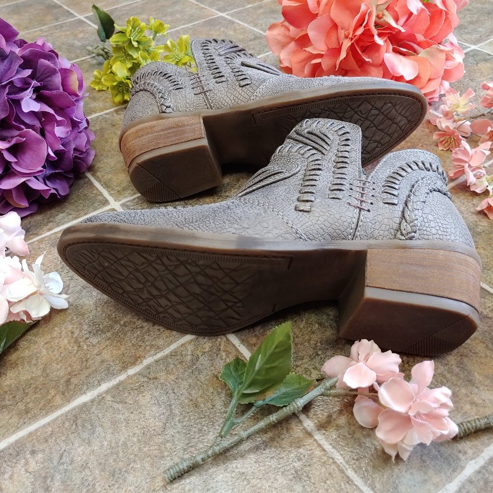 Not Rated - Nosara Gray Ankle Booties  Size 6.5 - Picture 4 of 8